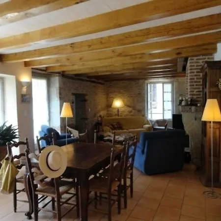 House Les Mirepoises